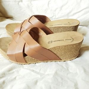 NWOT Anna Fidanza leather wedge sandals 8.5